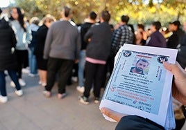 Los vecinos de Navarrete se han organizado para buscar al desaparecido.