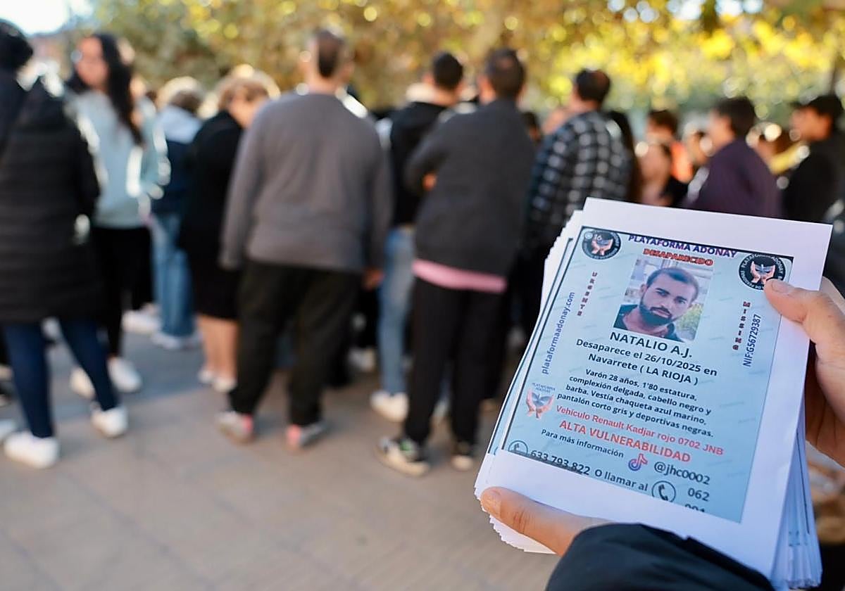 Los vecinos de Navarrete se han organizado para buscar al desaparecido.