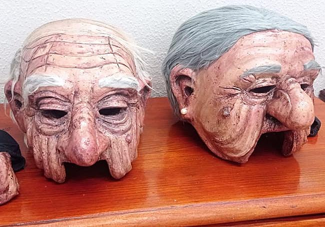 Las máscaras de la obra 'Te regalo el sol'.