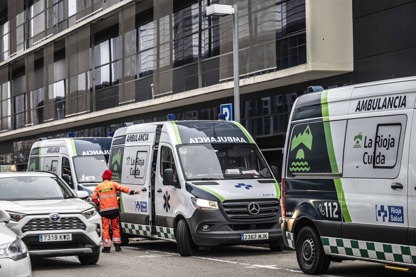 Herida una joven de 19 años tras una colisión por alcance entre dos turismos en Logroño