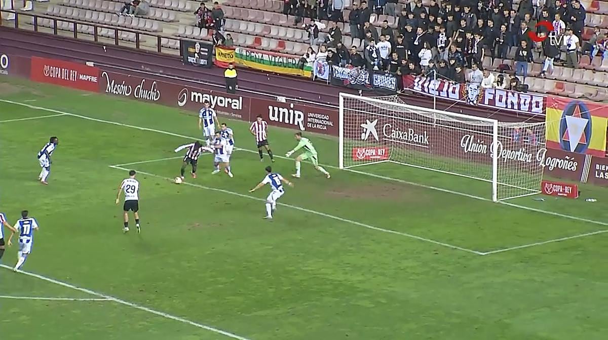 Un equipo fallón en ambas áreas