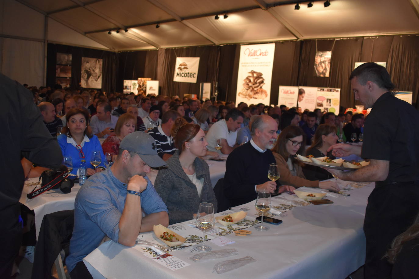 Las imágenes de la cata maridaje gastromusical en Autol
