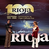 Nieves Álvarez y Raquel Pérez condujeron el acto en los Cines Callao de Madrid.