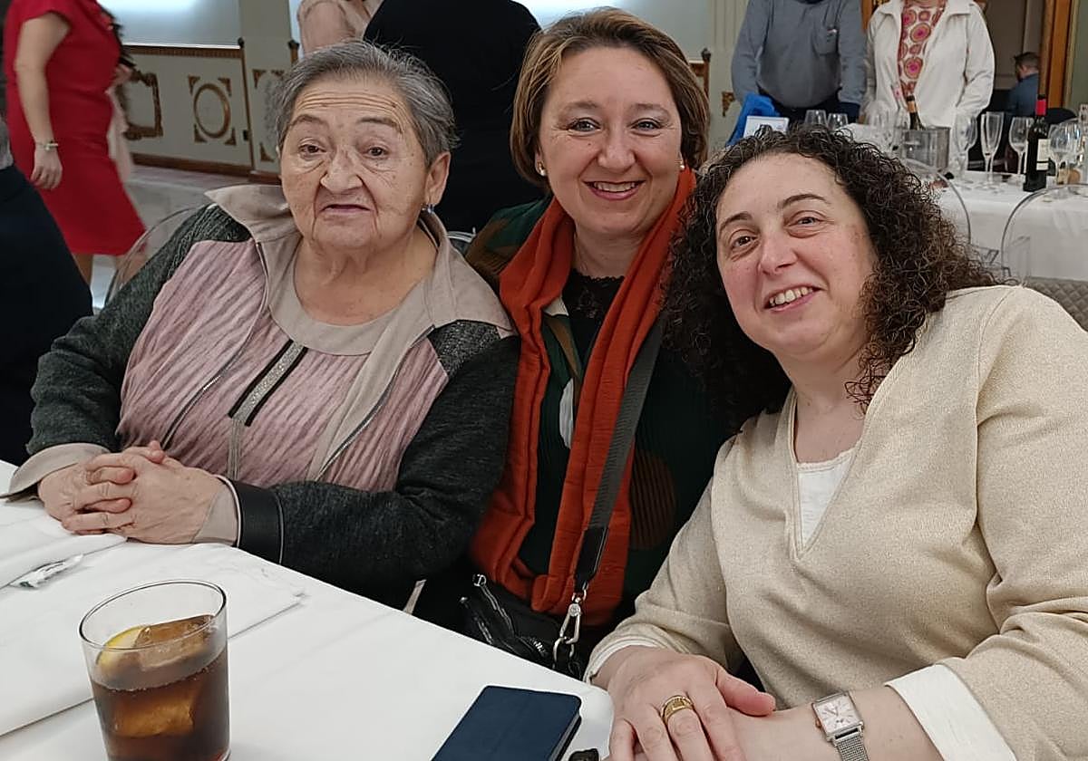 Milagros Rubio, Milagros Malumbres y Beatriz Malumbres.