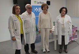 Rita de Pablo, Manuel Olivares, Begoña Ganuza y Arancha Ruiz, en la presentación esta mañana de la VI Semana del Cribado de la Violencia de Género, en el centro de salud de La Guindalera.