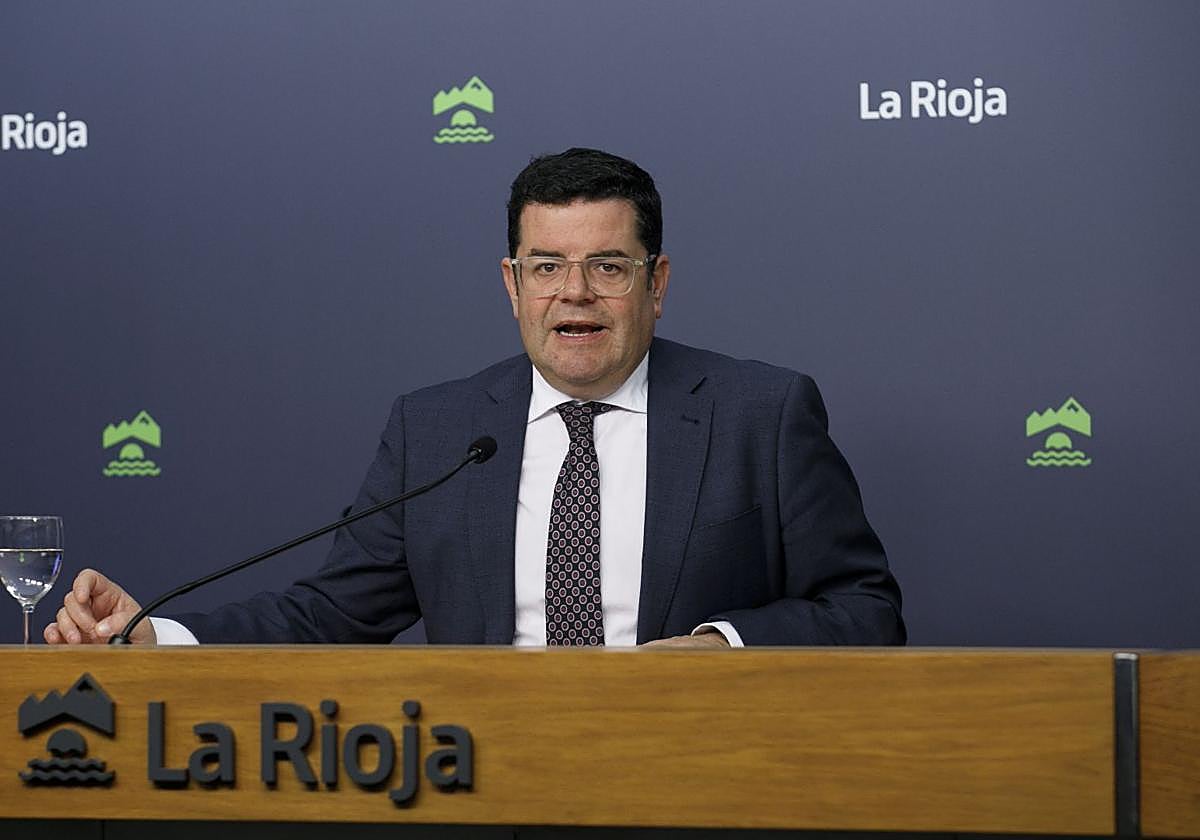 Alfonso Domínguez, durante la rueda de prensa de este martes.