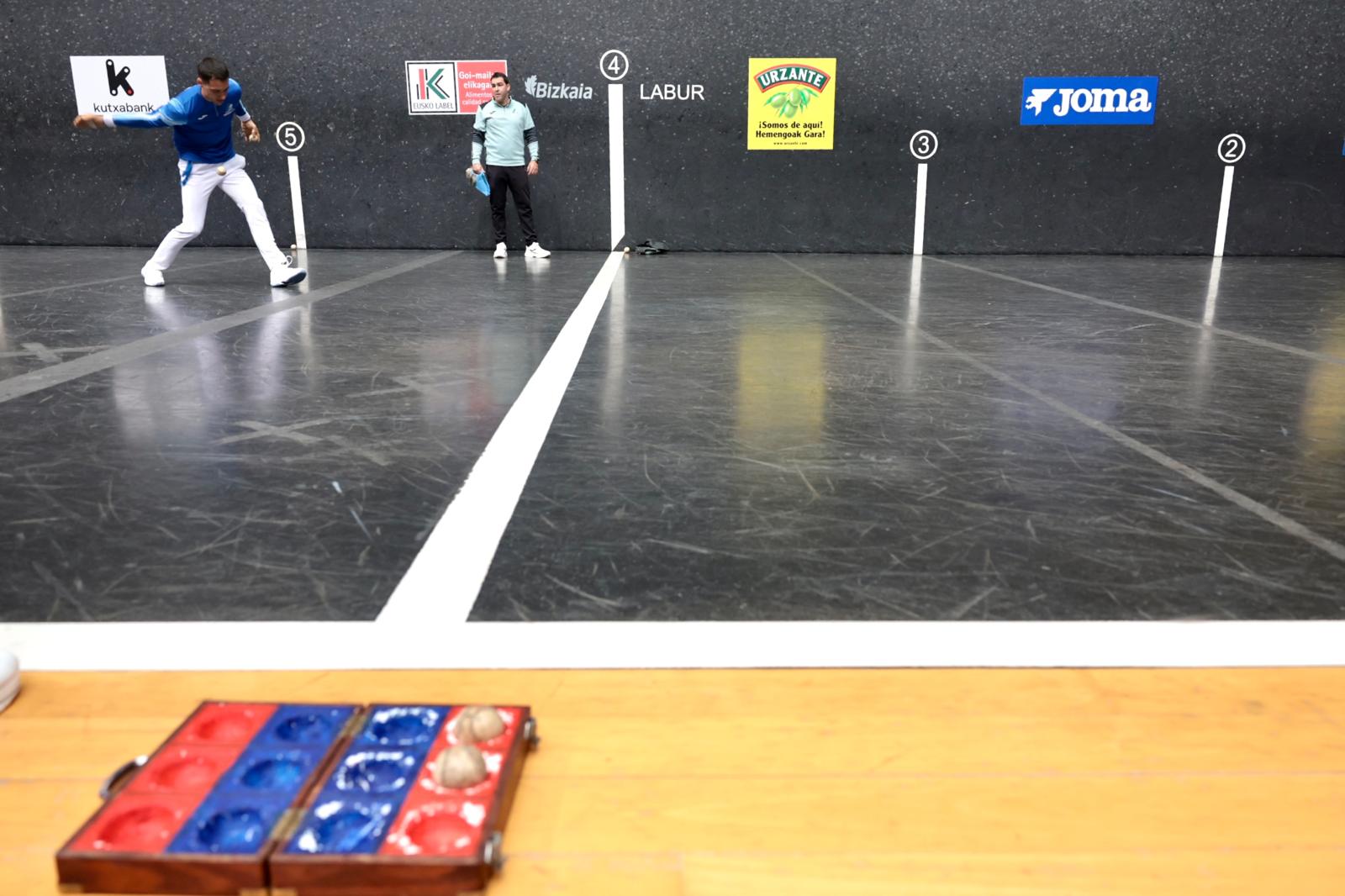 Las imágenes de la elección de material para la final del Cuatro y medio