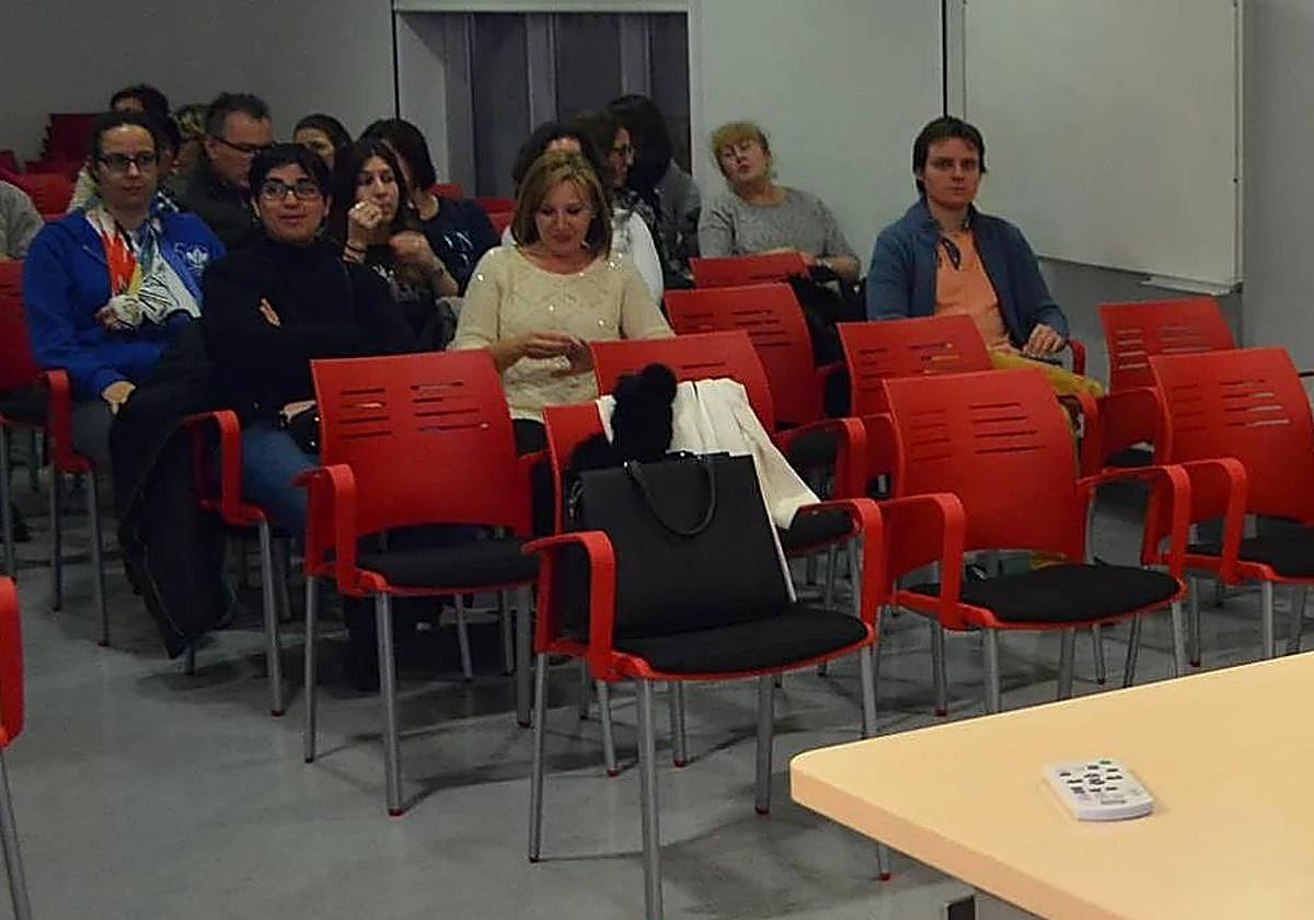 Charla de una edición anterior de las Jornadas de la Adolescencia.