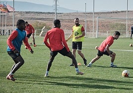 Lupu, de amarillo, en un entrenamiento de esta semana.