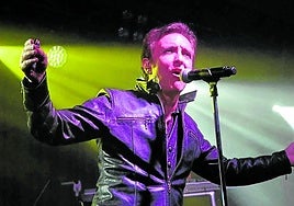 Ramoncín en la Sala Entreviñas de Aldeanueva.