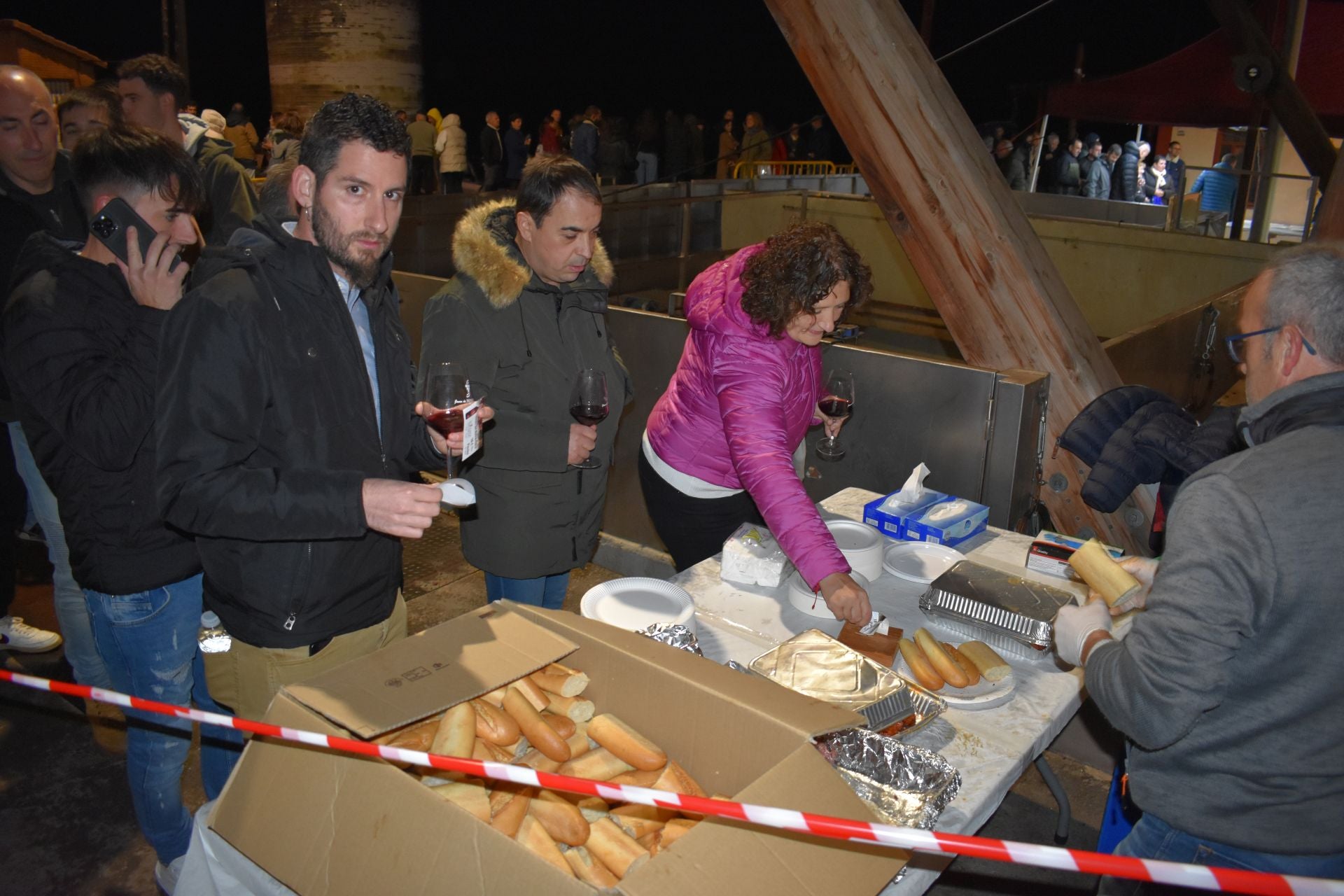 Las imágenes de la fiesta del &#039;Joven de Noviembre&#039; en Ausejo