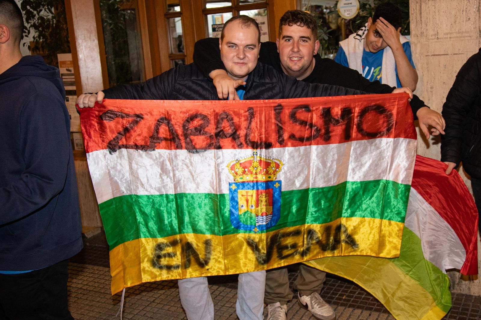 Zabala celebra su participación en la final con una cena