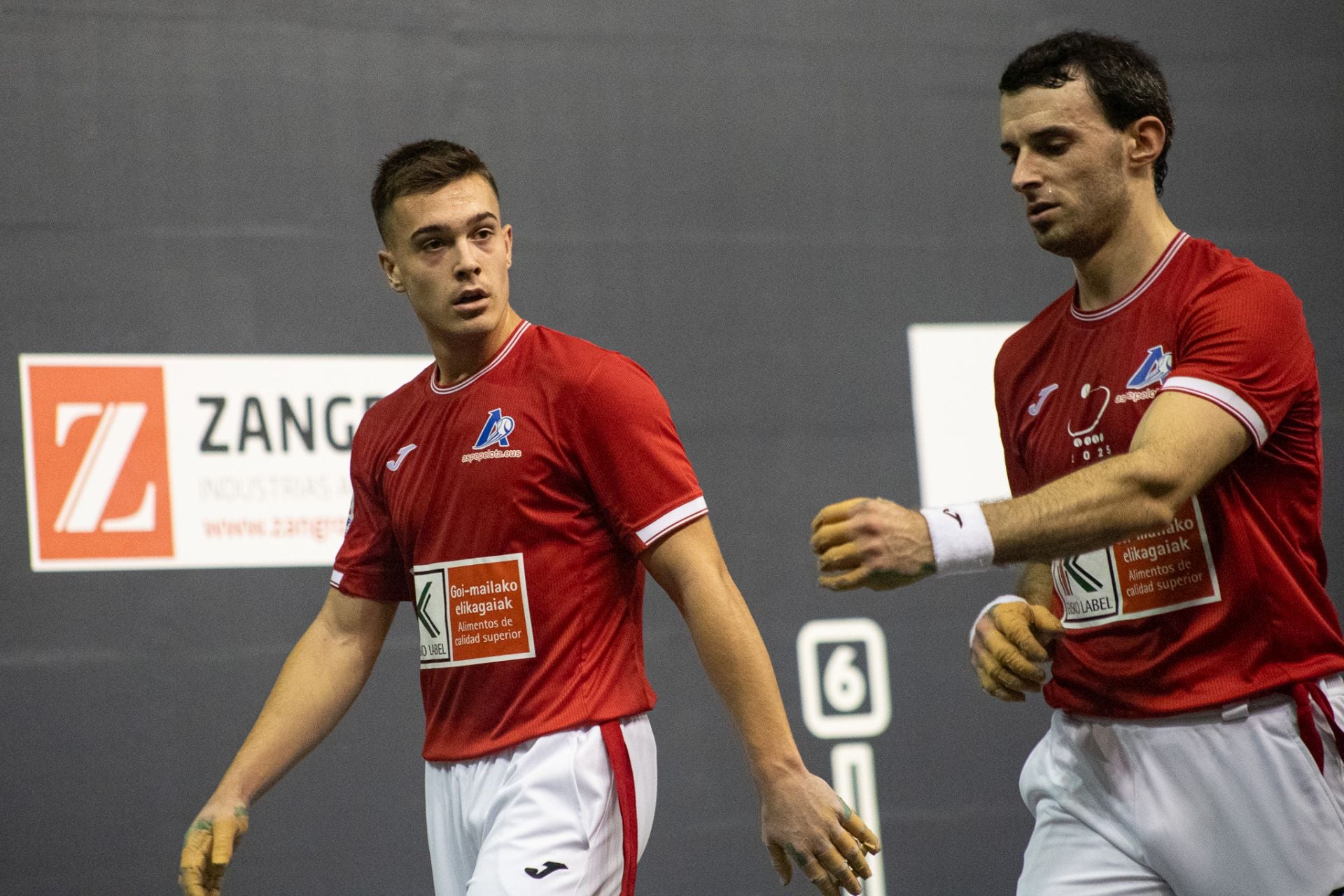 Las imágenes del debut de Carmelo Loza