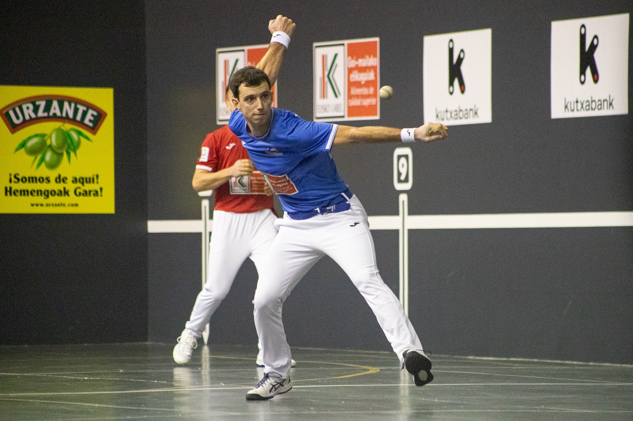 Las imágenes del debut de Carmelo Loza