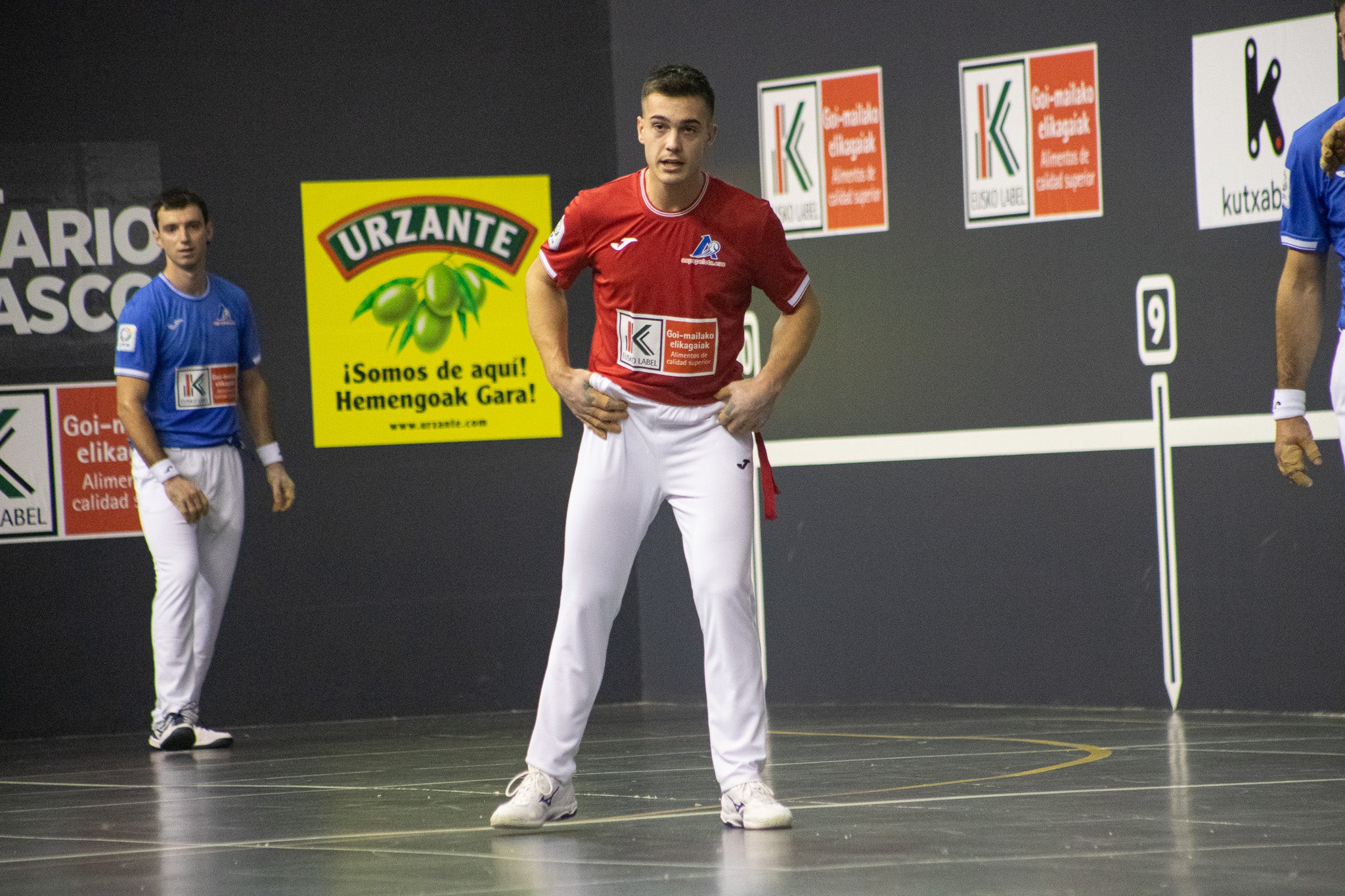 Las imágenes del debut de Carmelo Loza