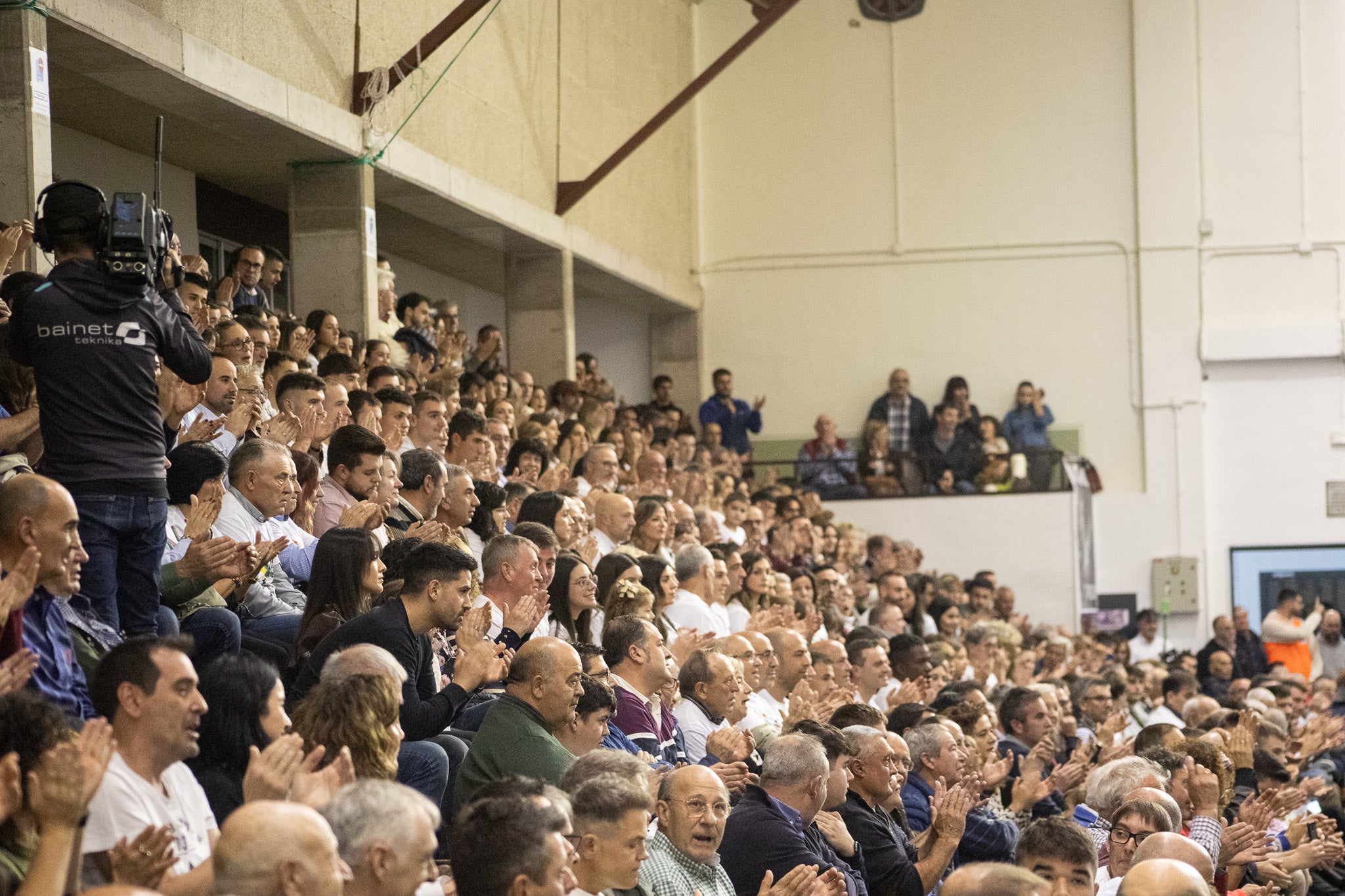 Las imágenes del debut de Carmelo Loza