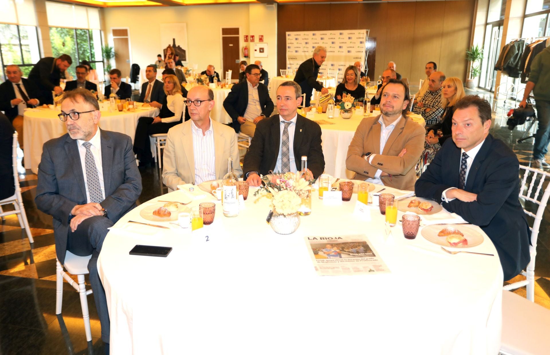 Carlos del Rey (FER), Alberto Canals (UNIR), el concejal Javier Martínez-Mancho, Quique Martínez Armas (Rioja Medios) y Rubén González (Unicaja).