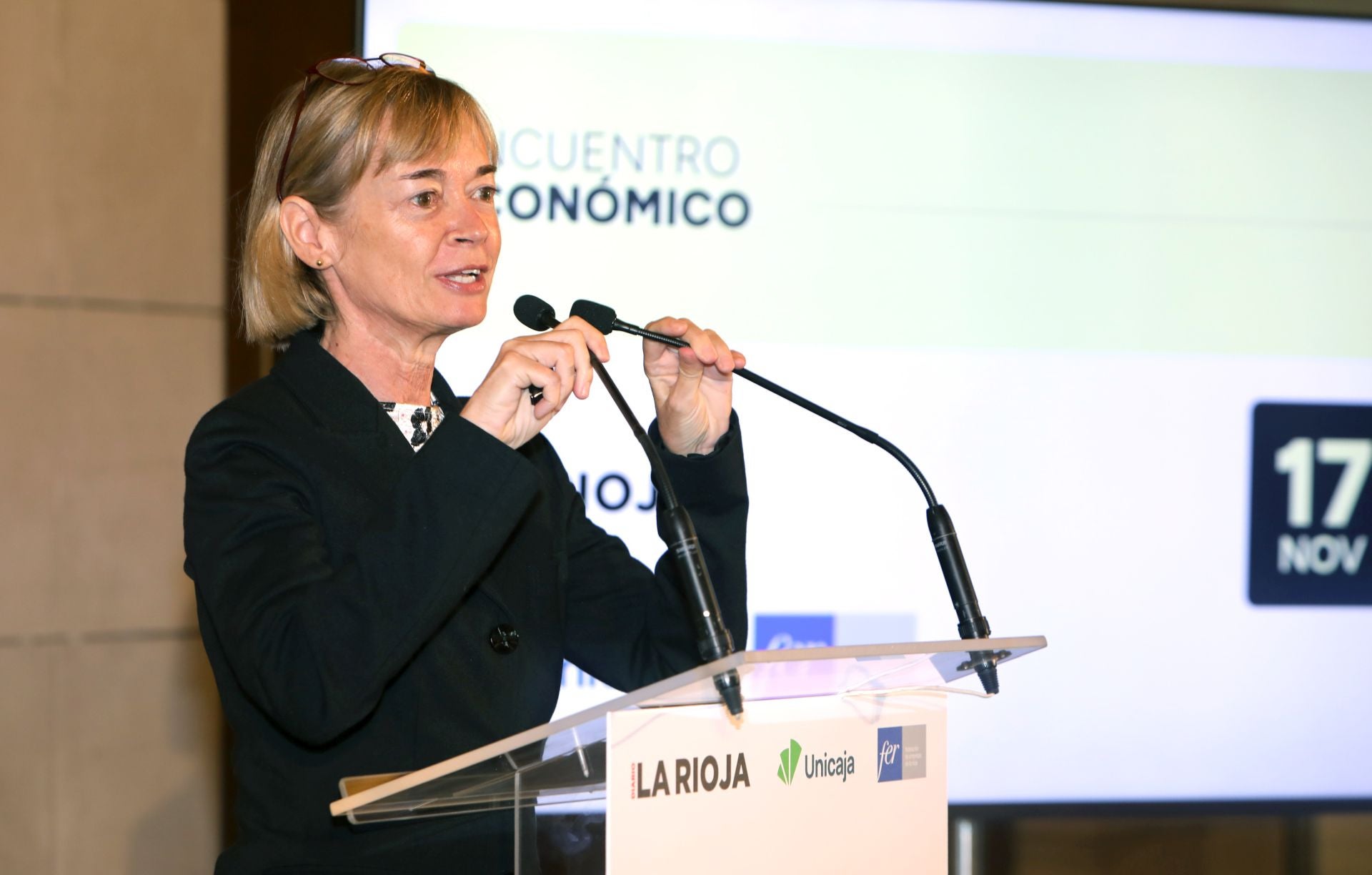 La directora de Diario LA RIOJA, Teresa Cobo, durante su intervención en el encuentro económico.