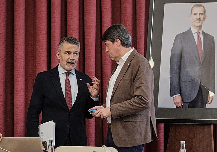 Escobar y Alonso, en el pleno municipal de noviembre.