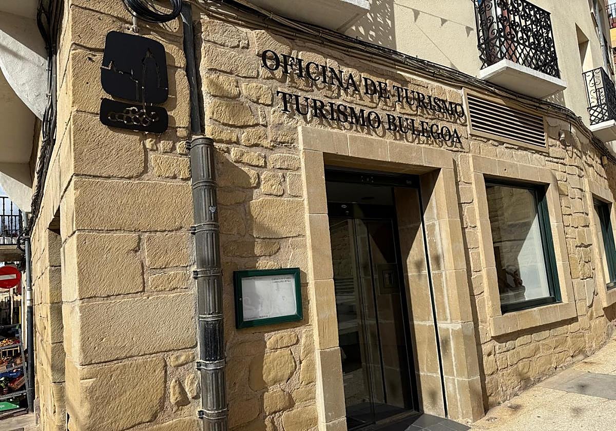 La nueva Oficina de Turismo de Labastida, ubicada en la plaza La Paz.