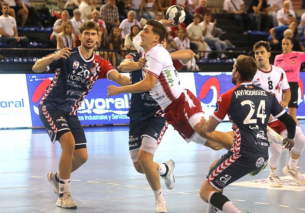 Álvaro Preciado, durante el partido contra el Alicante.