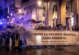 Manifestación por el centro de Logroño contra la violencia machista.