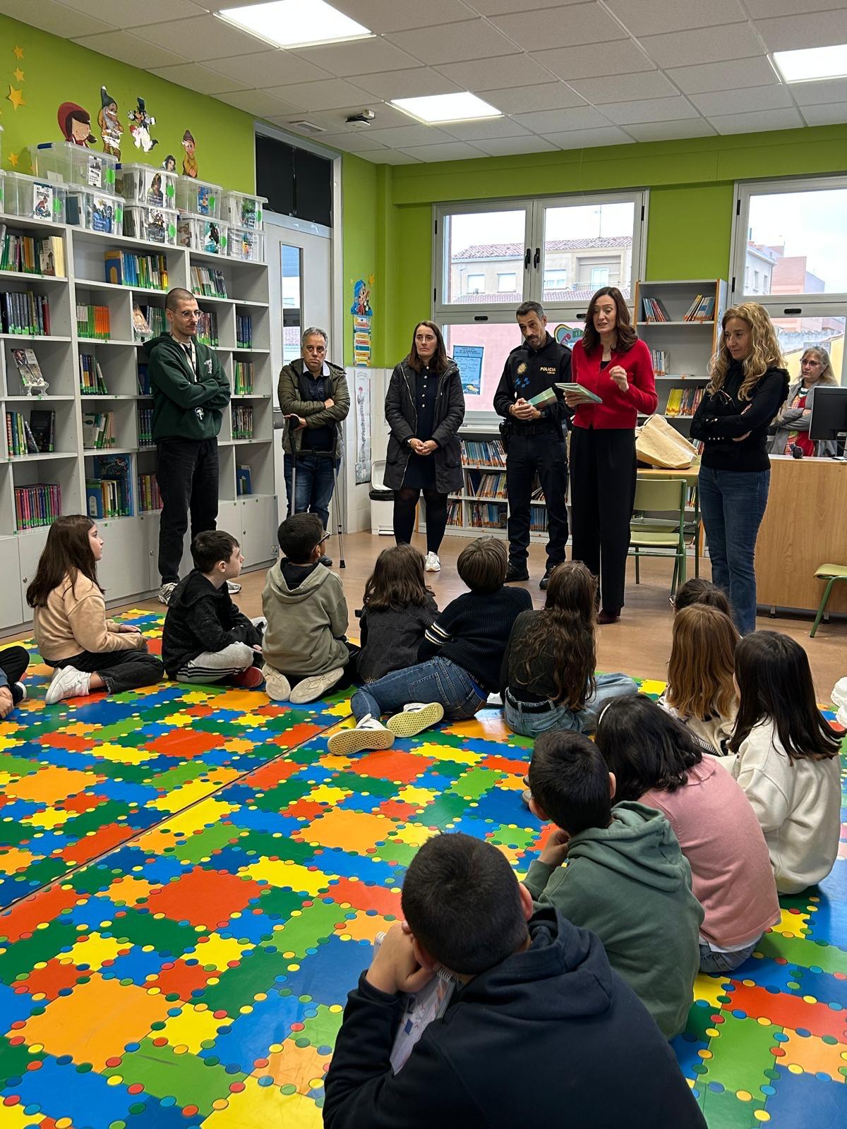 Lardero | Lectura del manifiesto con motivo del 25N