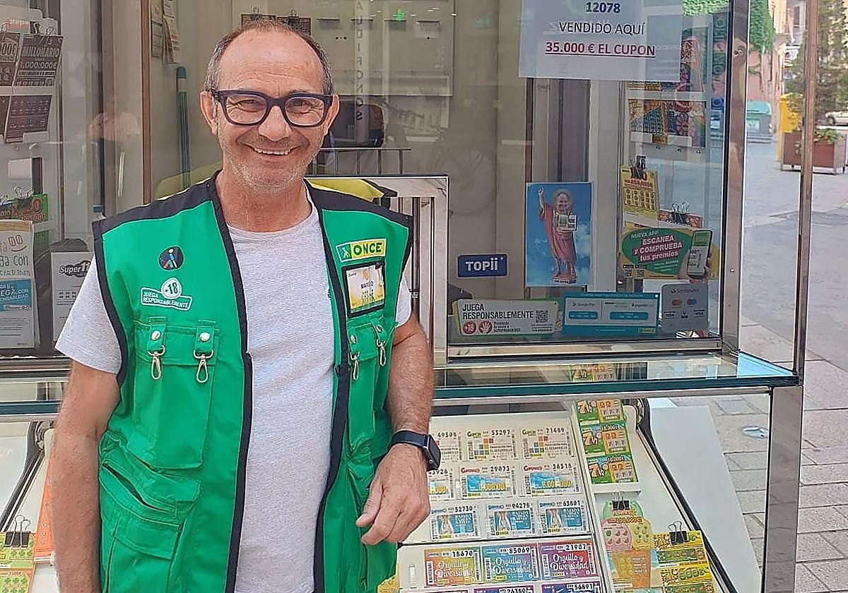 Jose Antonio Mateo Argaiz, vendedor de la ONCE en Arnedo.