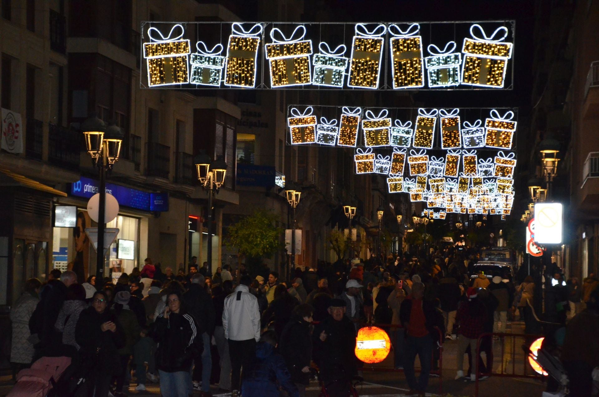 Calahorra enciende la iluminación navideña