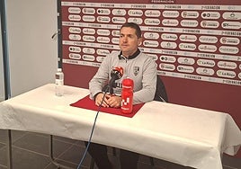 Unai Mendia, en la rueda de prensa de este viernes.