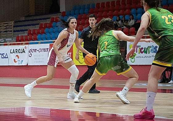 Un momento del partido del pasado fin de semana ante el Al-Qázeres.