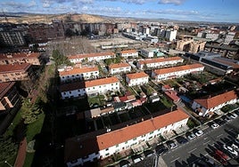 Estado del residencial ya en el nuevo siglo, hoy plenamente integrado en la trama del casco urbano de la capital.