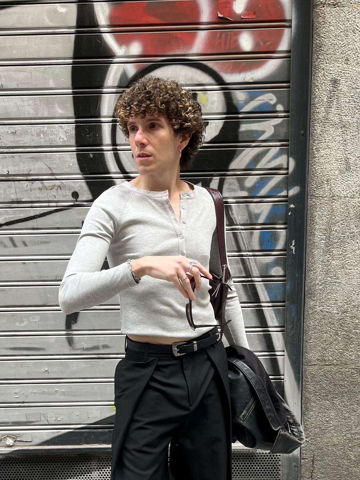 Ezequiel Cruzado trabaja en Joma analizando tendencias y diseñando sneakers.