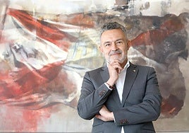 El alcalde de Logroño, Conrado Escobar, en su despacho del Ayuntamiento.