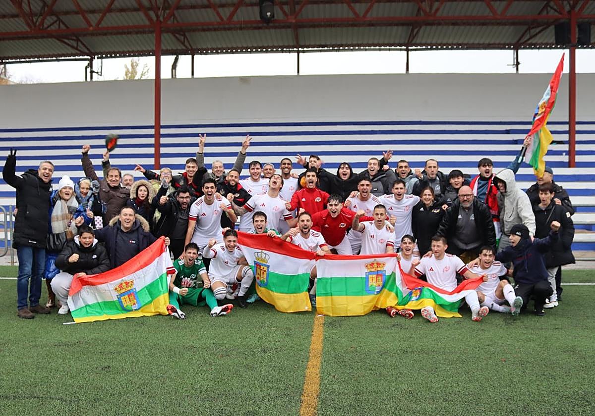 Celebración de la selección riojana tras ganar a Islas Baleares.