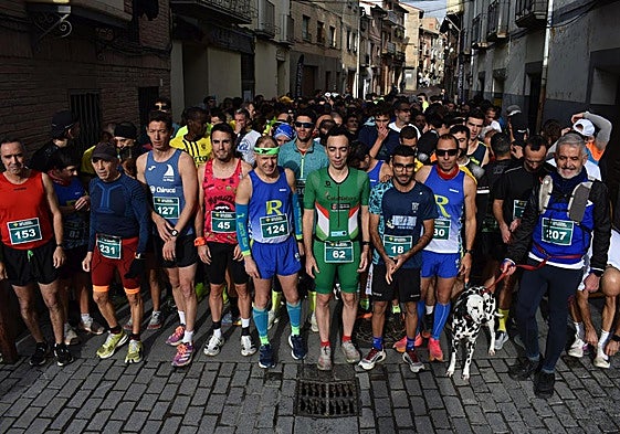Salida de la XII Carrera Entre dinosaurios Villa de Igea.