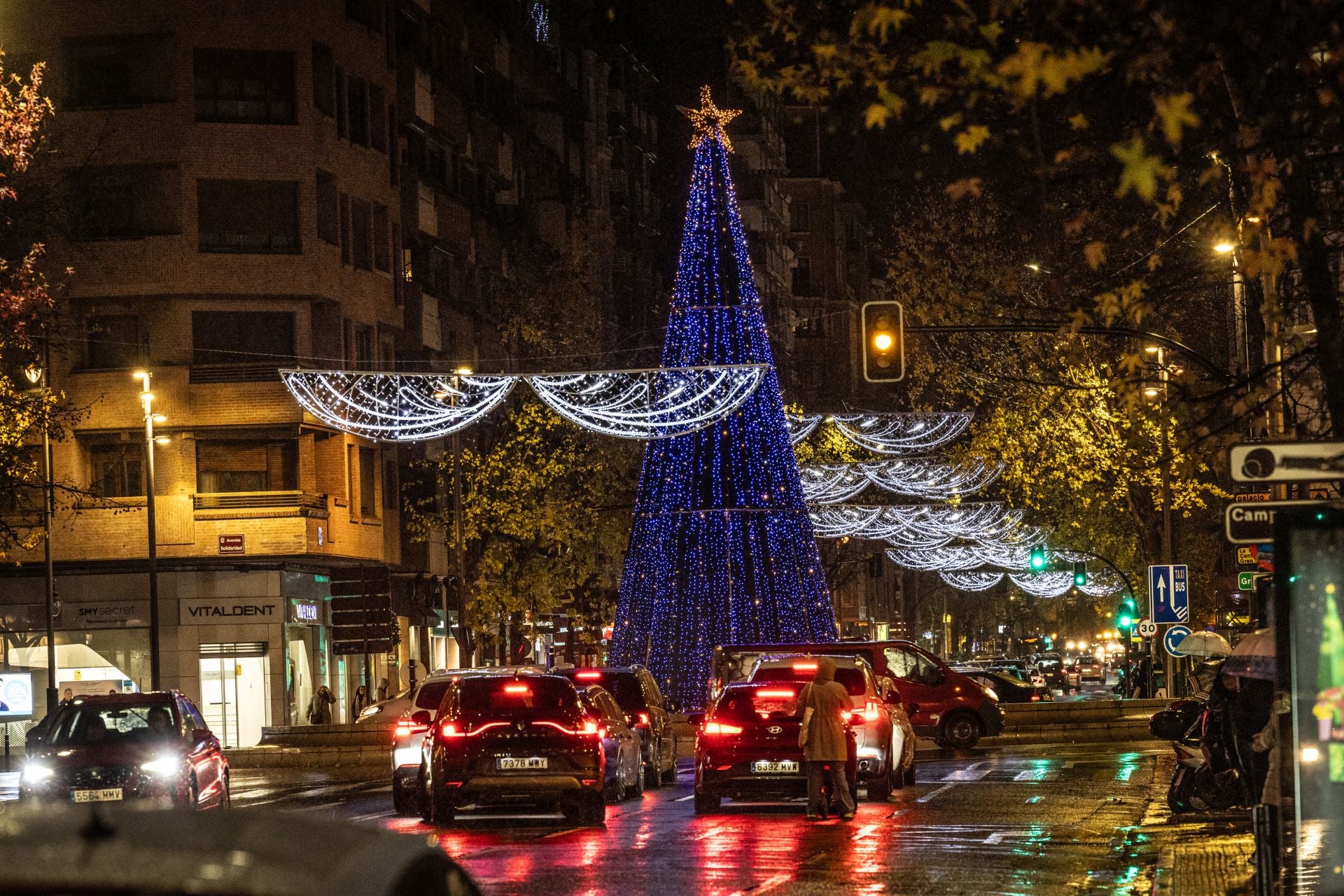 La Navidad se enciende en la plaza del Mercado