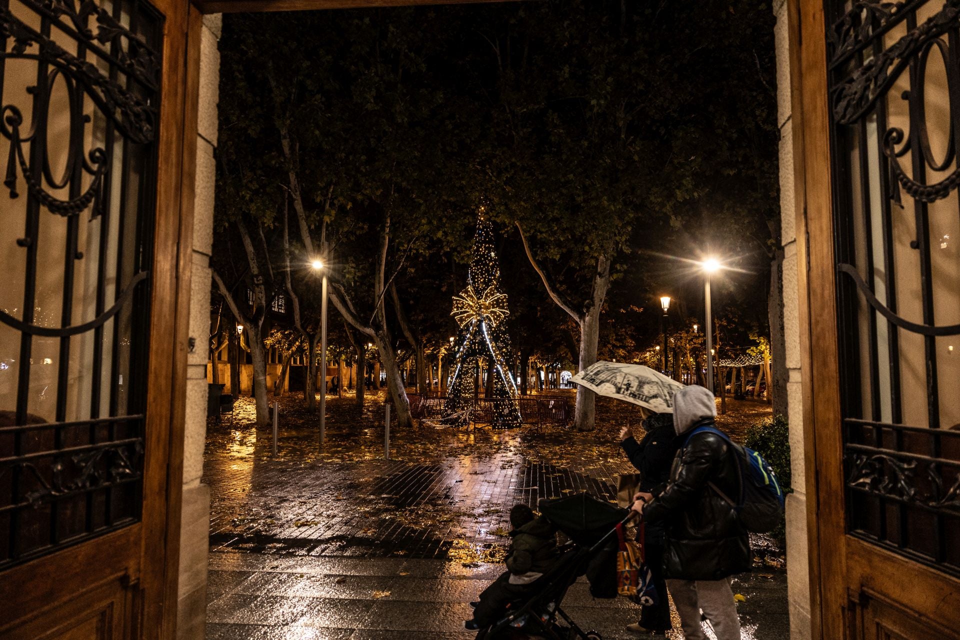 La Navidad se enciende en la plaza del Mercado