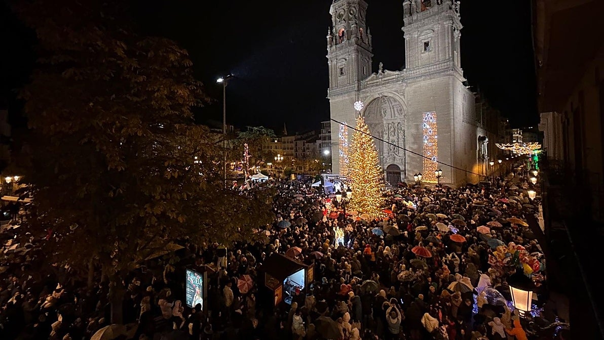 La luz se hizo en la plaza del Mercado de Logroño