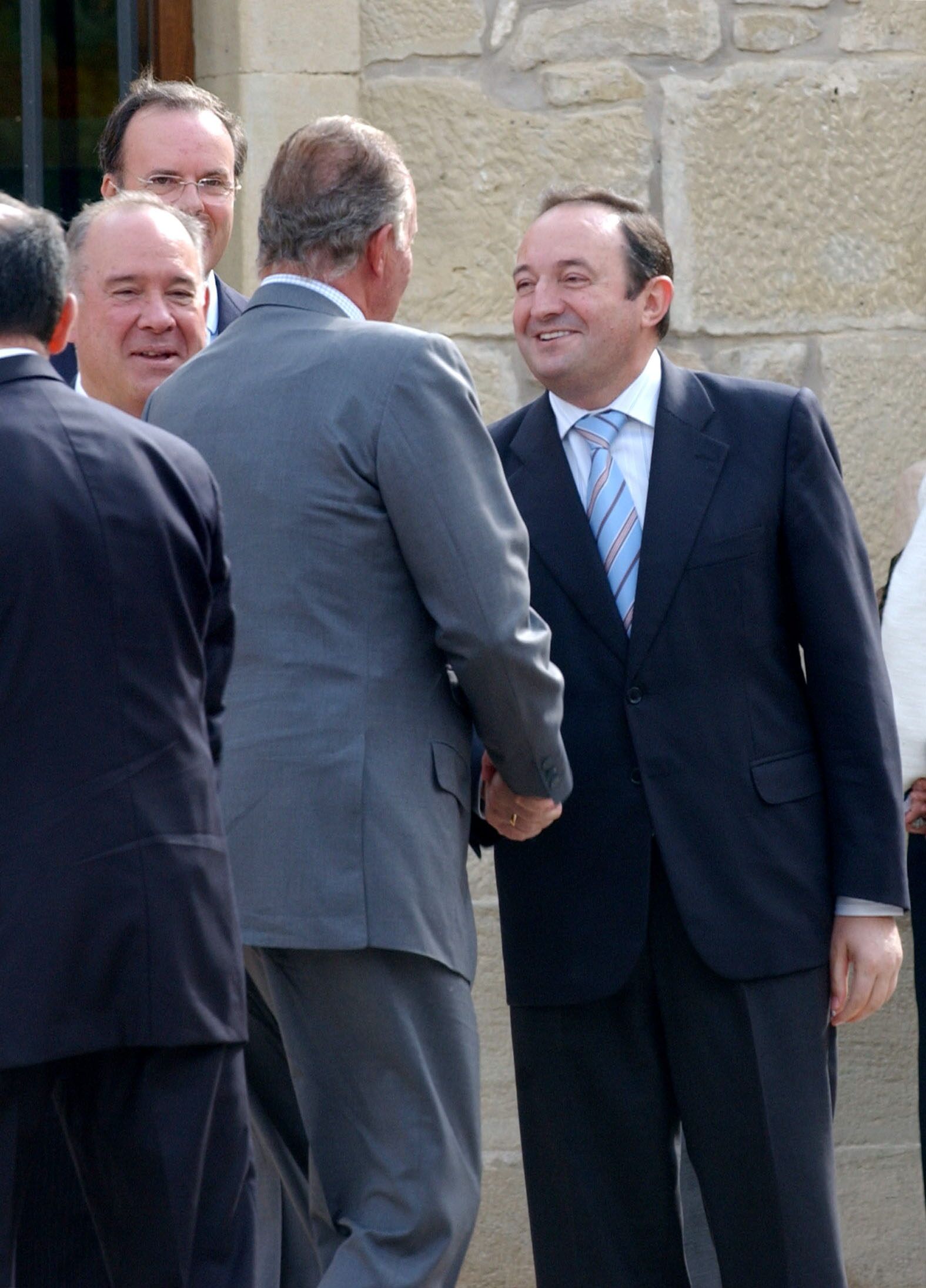 El rey Juan Carlos inauguró la icónica bodega de Rioja de Frank Gehry