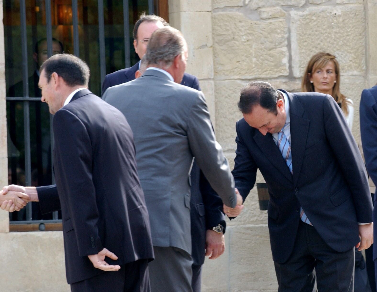 El rey Juan Carlos inauguró la icónica bodega de Rioja de Frank Gehry