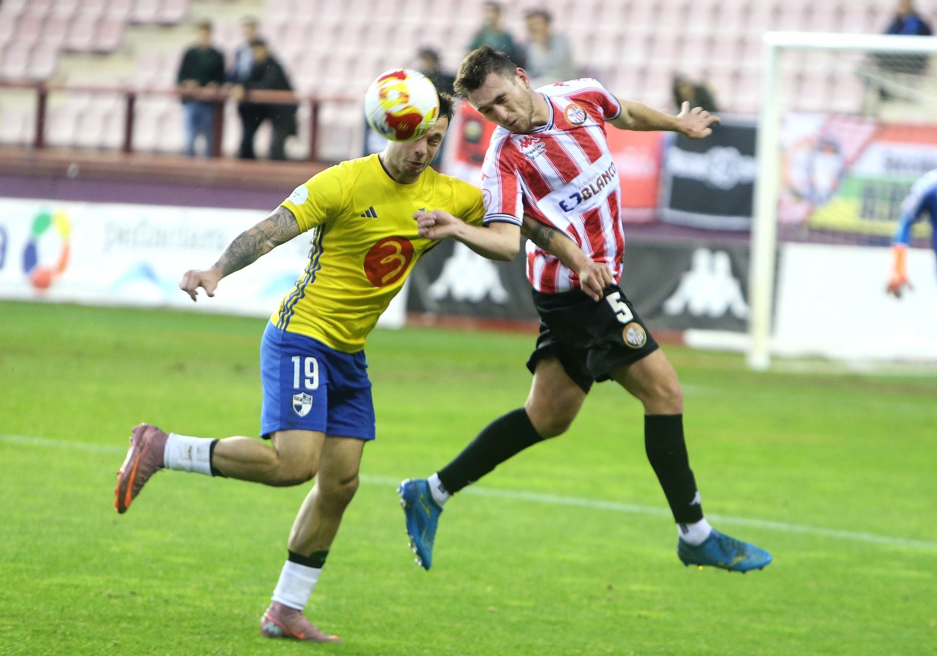 La SD Logroñés logra el triunfo ante el Ebro