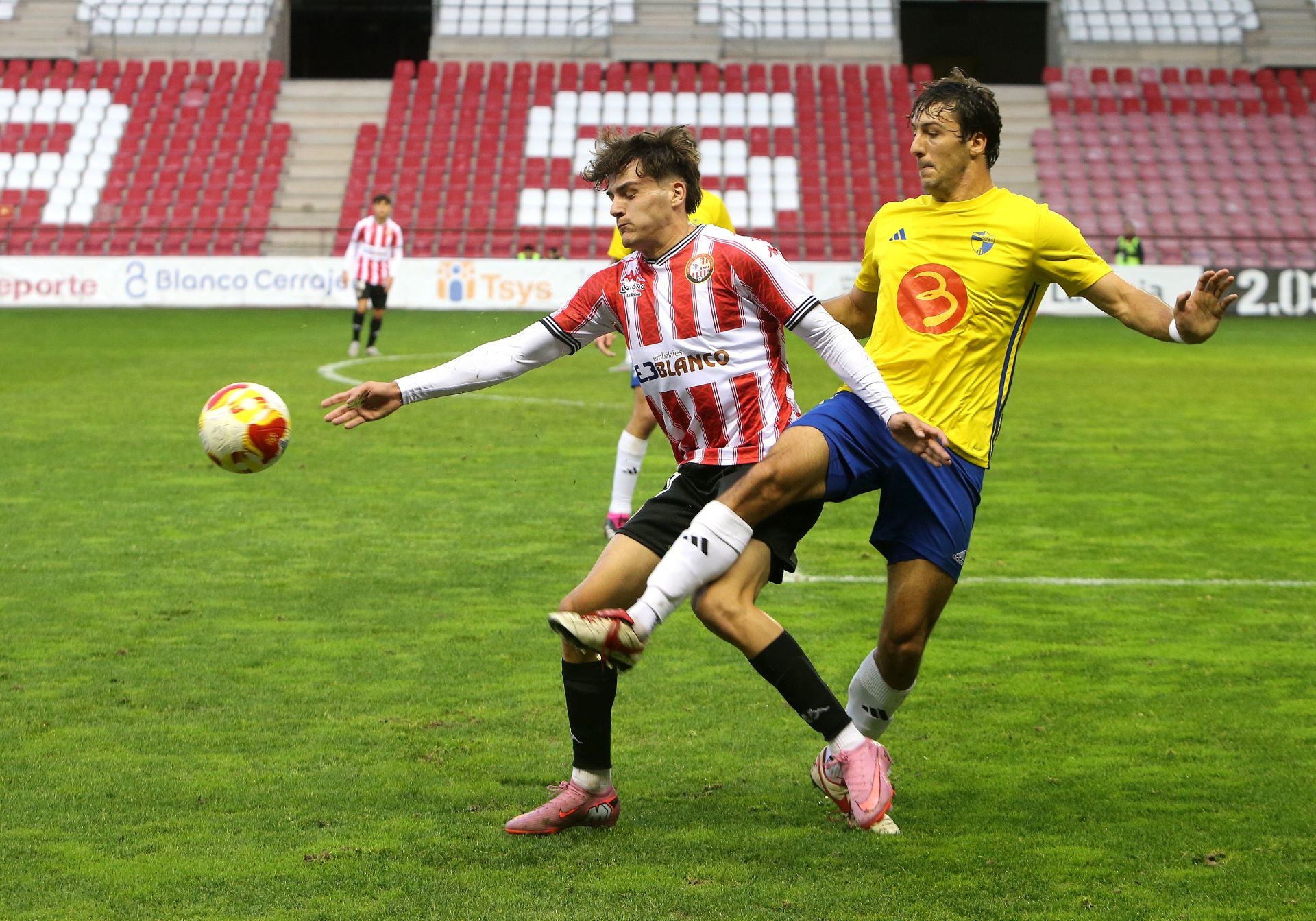 La SD Logroñés logra el triunfo ante el Ebro