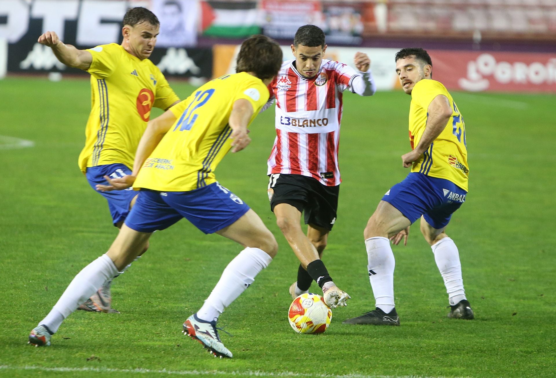 La SD Logroñés logra el triunfo ante el Ebro