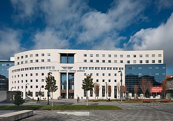 La sentencia que condena a un jugador por herir a otro y absuelve a la empresa la ha dictado la Audiencia de Navarra.