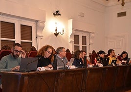Concejales y concejalas del PSOE en un pleno.