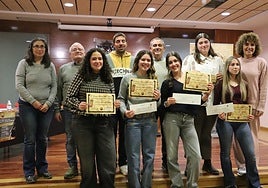 La Asociación hizo entrega de los premios a las ganadoras.