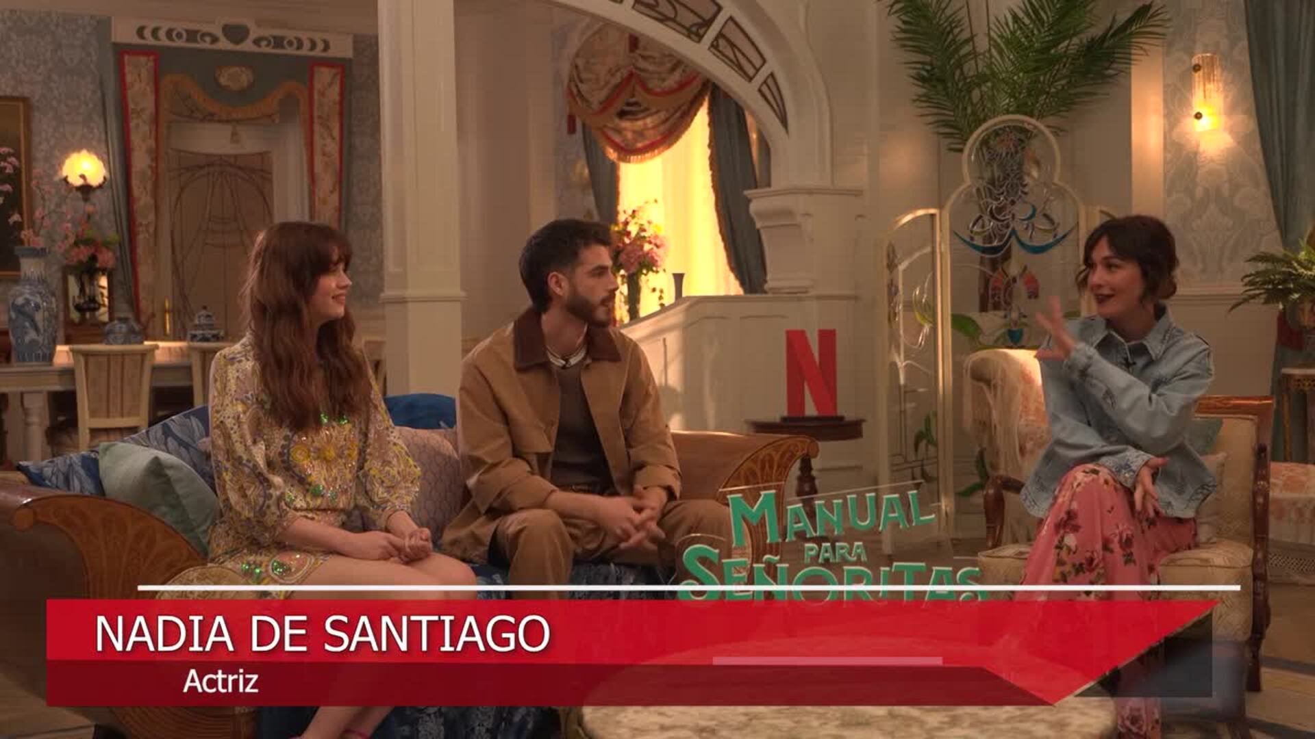 'Manual para señoritas', serie que comparte público con 'Los Bridgerton' pero "mas gamberra"