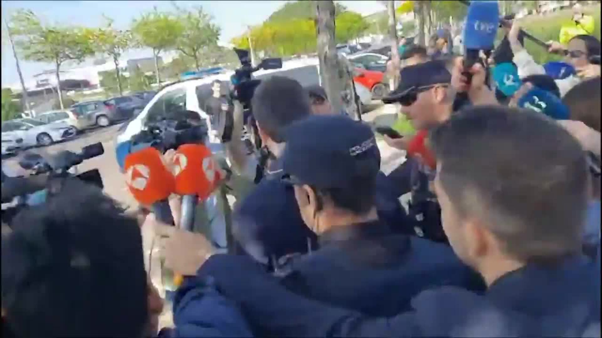 El hermano de Pedro Sánchez sale de declarar en los Juzgados de Badajoz