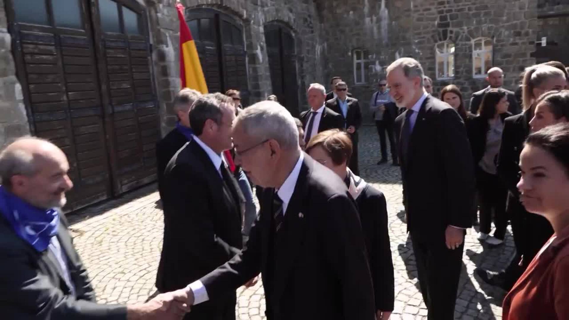 Reyes rinden homenaje a víctimas españolas de Mauthausen en el 80 aniversario de la liberación